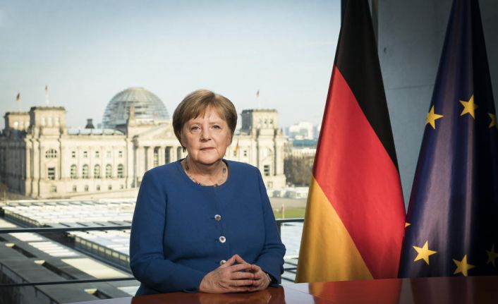Merkel: “Hastanelerimizin de kapasitesi aşırı derecede zorlanmaktadır”