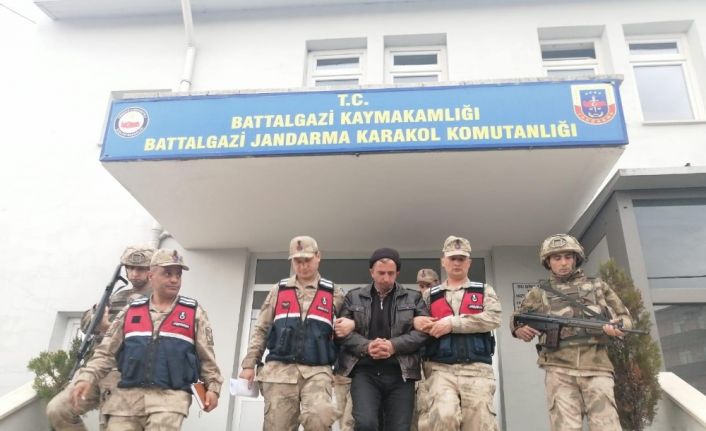 Muhtara, sosyal medyadan hakaret tutuklanması