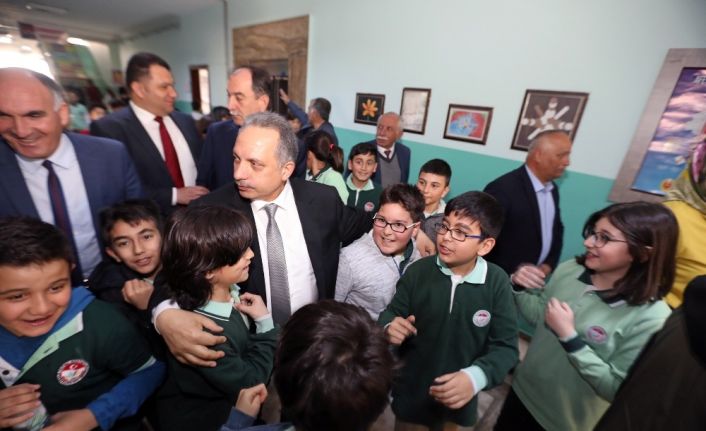 “Öğretmenlikten geldiğinizi beli ettiniz"