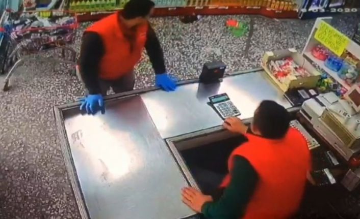 Osmaniye’de deprem anındaki panik kamerada