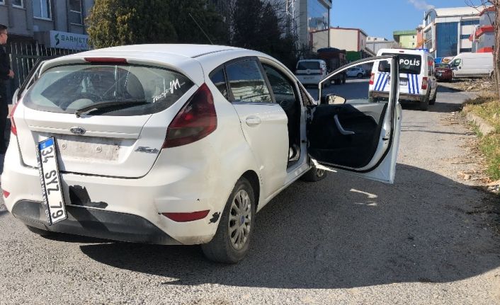 (Özel) Drift yaparak sokağa girmeye çalıştı, yaşlı kadına böyle çarptı