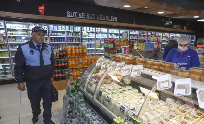 (Özel Haber) Ankara Zabıtası korona virüs tedbirleri çerçevesinde marketleri denetledi