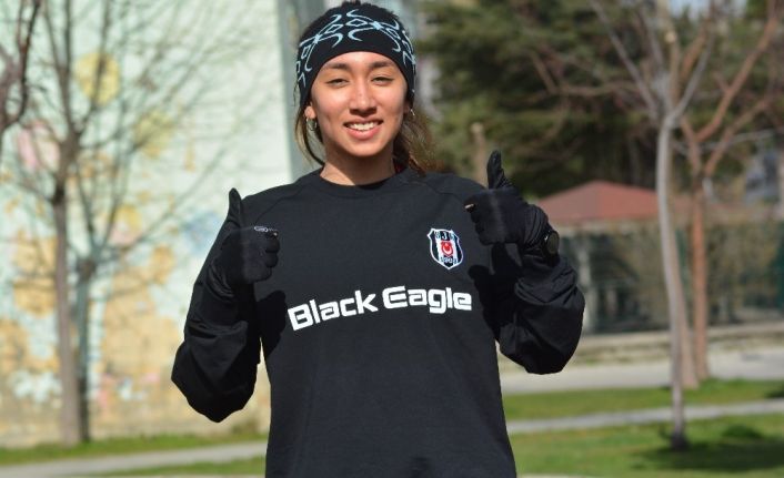 (ÖZEL) Pistlerin şampiyonu azmetti, spor hekimi olmayı hedefliyor