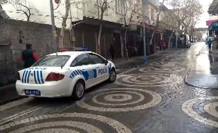Polisten Suriyelilere ‘korona virüs’ anonsu