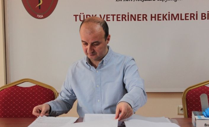 Prof. Dr. Azkur, “Veteriner İşleri Genel Müdürlüğü’nün kurulması gerekliliğini izah ediyoruz”