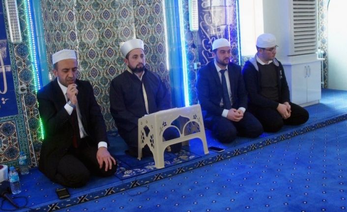 Sarıcakaya’da şehitler adına mevlit okutulup kurban kesildi ve lokma dağıtıldı