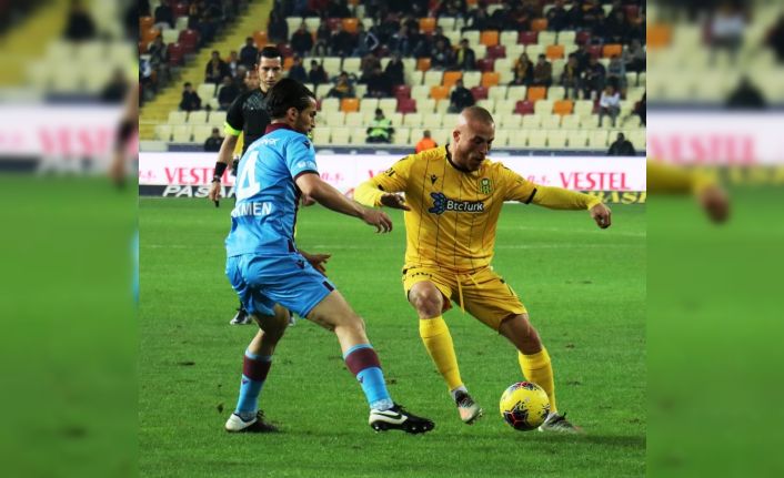 Süper Lig: Yeni Malatyaspor: 1 - Trabzonspor: 2 (İlk yarı)