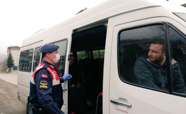 Trabzon’da polis ve jandarma ekipleri Fatma Nene, Ayşe Teyze, Mustafa Amca ve İsmail Dede’nin yanında