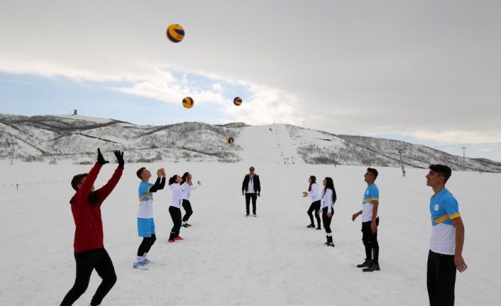 Tunceli, Kar Voleybolu Dünya Kupası’nda Türkiye’yi temsil edecek