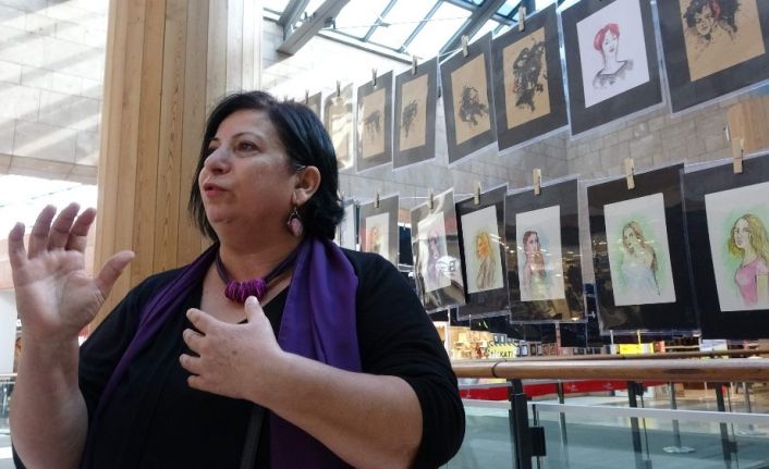 Türkiye’de 11 yılda cinayete kurban giden 3 bin 150 kadının portresini çizdi