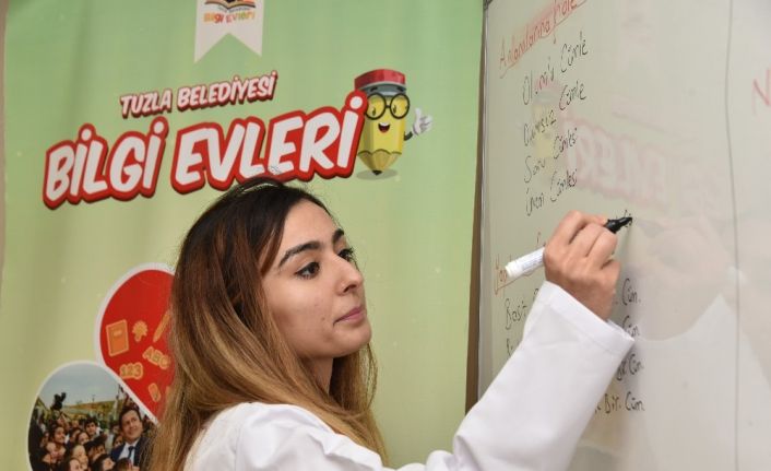 Tuzla Belediyesi’nden  üniversite ve lise geçiş sınavına hazırlanan öğrencilere internet üzerinden eğitim