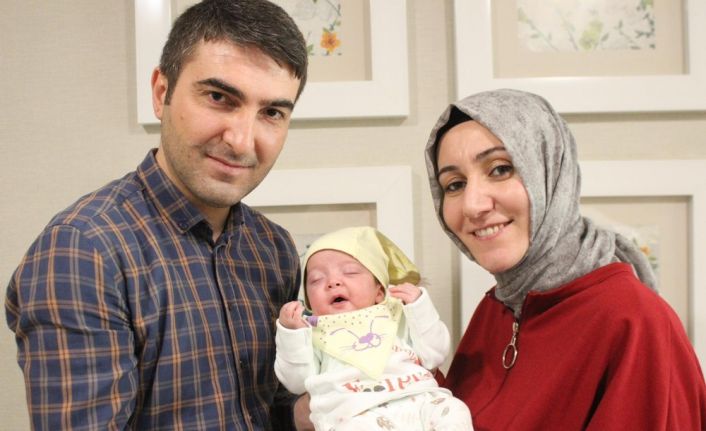 Yemek borusu kapalı olan 2 günlük bebek, ameliyatla sağlığına kavuştu