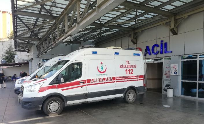 Yolun karşısına geçerken otomobilin çarptığı yaşlı adam hayatını kaybetti