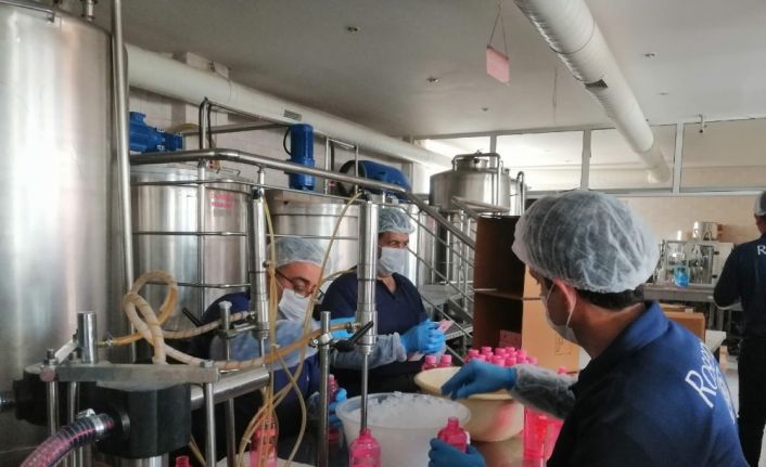 Yurt dışından gelen kolonya taleplerini askıya aldılar, yurt içine üretiyorlar