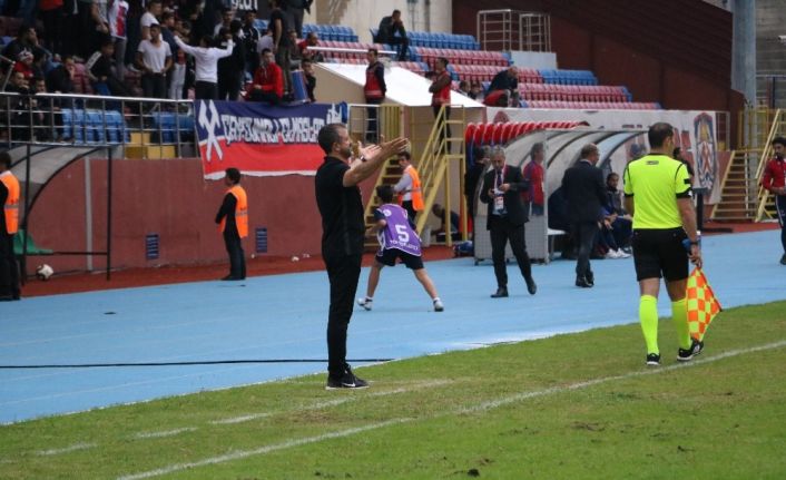 Zonguldak Kömürspor Teknik Direktörü Serkan Afacan: "Oyuncularımız sağlıkları için evde kalsınlar"