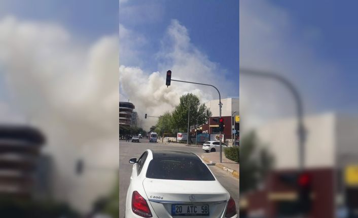 112 istasyonu ile telekomünikasyon şirketinin binasındaki yangın 2 saatte kontrol altına alındı