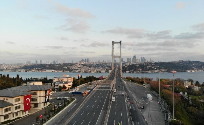 15 Temmuz Şehitler Köprüsü, sokağa çıkma kısıtlamasının 2’inci gününde sessizliğini korudu