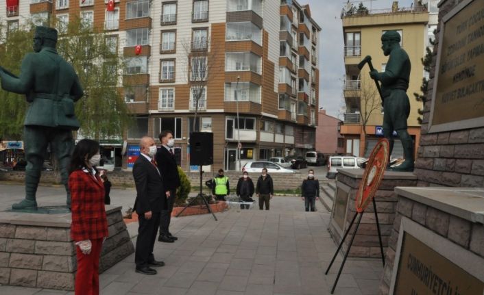 23 Nisan Ulusal Egemenlik ve Çocuk Bayramı sade bir törenle kutlandı