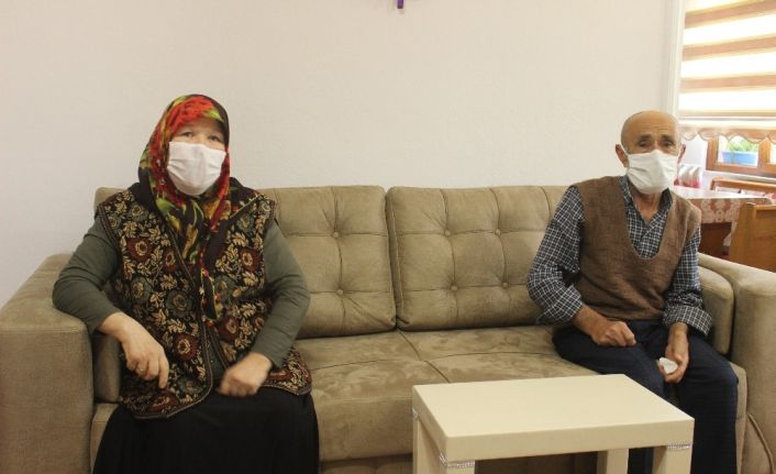 62 Yaşında Korona virüsü yenen yaşlı kadın hastalık ve tedavi sürecini anlattı