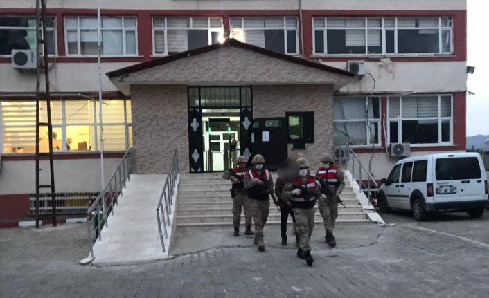 6 yıldır aranan terörist, kahvede kardeşine ait kimlikle kumar oynarken yakalandı