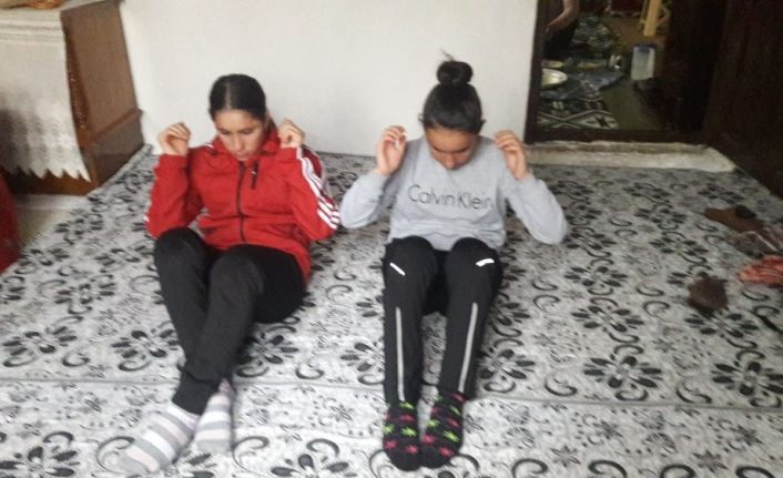 Ağrı GSİM “Evde Kal Hareketsiz Kalma” sloganı ile spor yaptırıyor