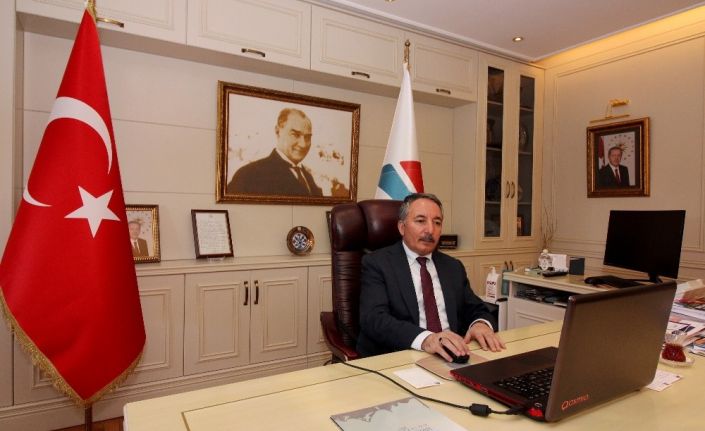 AİÇÜ Rektörü Prof. Dr. Karabulut, YÖK Başkanı ile telekonferans yöntemiyle toplantı yaptı