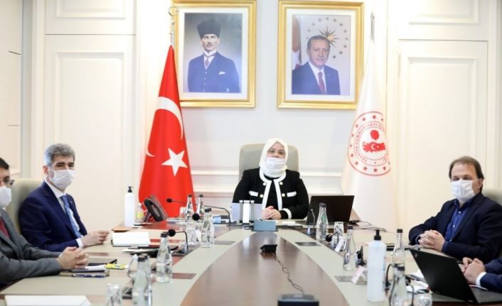 Aile Çalışma ve Sosyal Hizmetler Bakanı Selçuk 81 il valisiyle görüştü