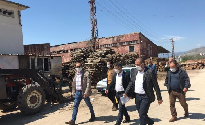 AK Parti’den sanayi esnafına maske