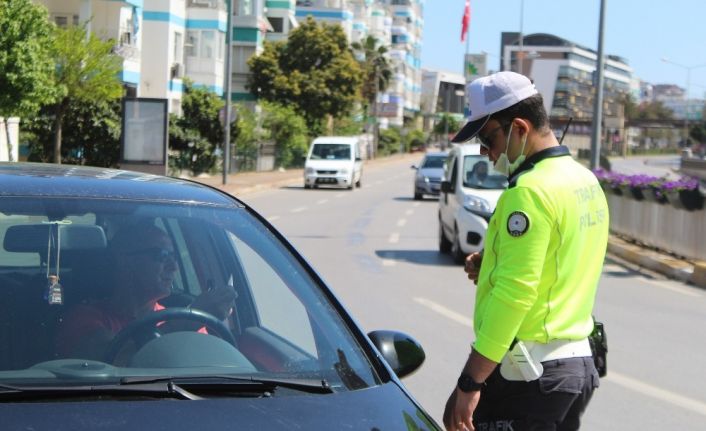 Antalya’da yasağı ihlal eden 729 kişiye 1 milyon 487 bin 79 TL ceza