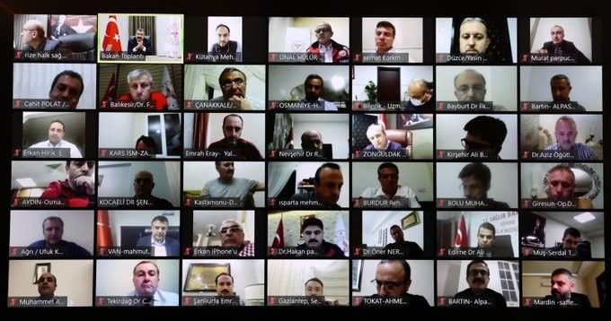 Bakan Koca, il sağlık müdürleri, bakan yardımcıları ve genel müdürlerle telekonferans ile görüştü