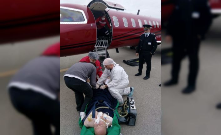 Bakü’de kalp krizi geçiren Rizeli tır şoförü ambulans uçakla Trabzon’a getirilerek tedavi altına alındı