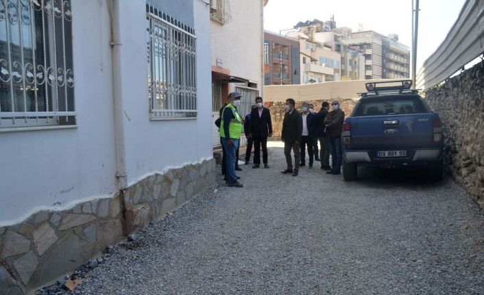 Başkan Günel, hizmet ve yatırımları yerinde inceliyor