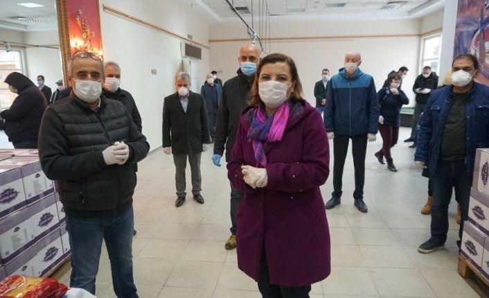 Başkan Hürriyet, maddi durumu iyi olan vatandaşları ihtiyaç sahiplerine yardıma çağırdı