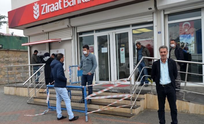 Beytüşşebap’ta korona virüs önlemleri kapsamında dezenfektan noktaları oluşturuldu