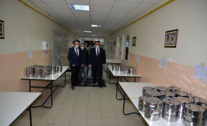 Bolu’da, 4 bin 200 adet kuru gıda paketi ihtiyaç sahibi ailelere ulaştı