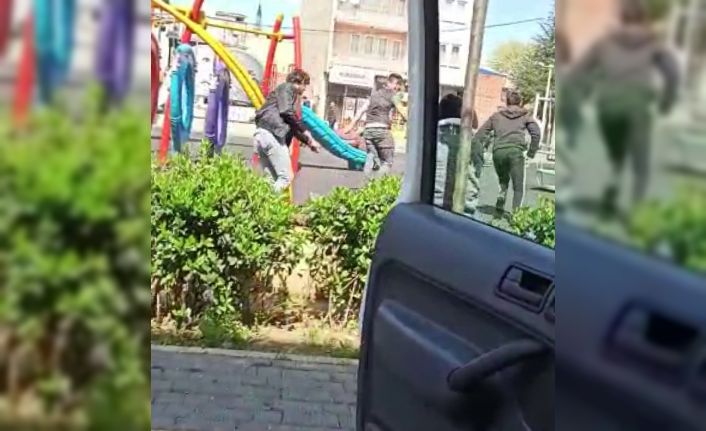 Bursa’da 20 yaş altı gençlerin zabıtadan kaçış anı kameraya böyle yansıdı