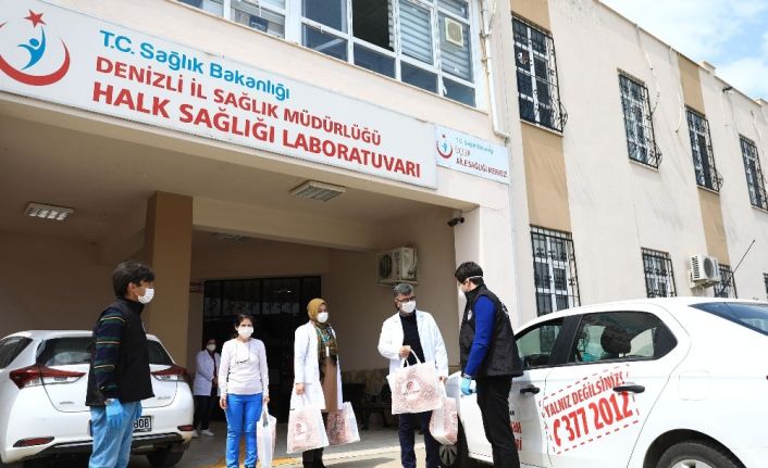 Büyükşehir Belediyesi Aile Sağlığı Merkezlerine koruyucu set dağıttı