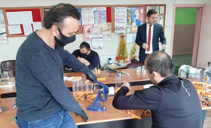 Çaycuma Mesleki ve Teknik Anadolu Lisesi’nden korona virüsüyle mücadeleye katkı