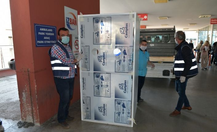 Çiğli Belediyesinden temassız numune kabini üretimi