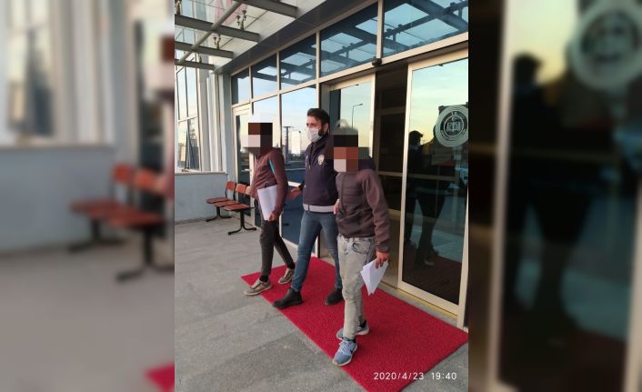 Çok sayıda hırsızlıktan aranıyorlardı ev hapsi ve birbirleriyle görüşmeme cezası verildi