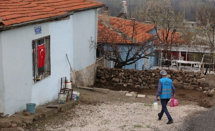 Develi Belediyesinin yemek desteği devam ediyor