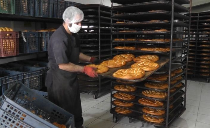 Erciş Belediyesi Ramazan pidesinin tanesi 1 lira 50 kuruştan üretiyor