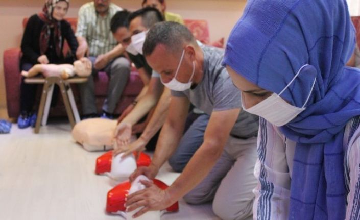 Görme engellilere verilen ilk yardım eğitimi uluslararası raporda yer aldı