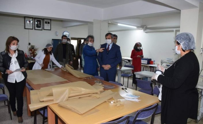 Halk Eğitim Merkezleri günde 7 bin maske üretiyor