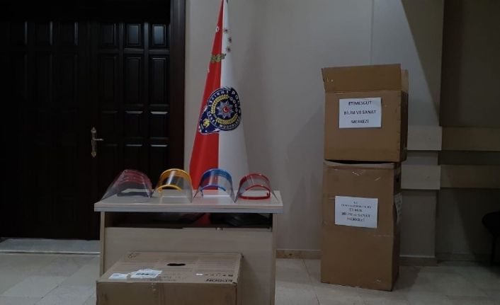 İl Milli Eğitim Müdürlüğünden Ankara Emniyet Müdürlüğüne koruyucu siperlik jesti