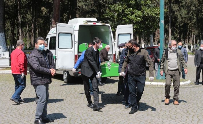 İmamdan cenaze namazında sosyal mesafe uyarısı