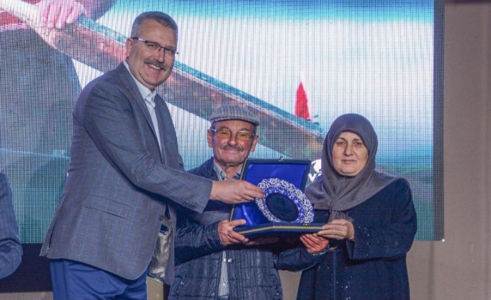 Karacabey’deki masalsı hikâyenin baş aktörü Yaren Leylek, evlere konuk oluyor