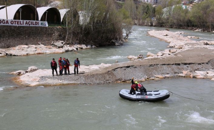 Kayıp Uzman Çavuş Güneş’in arama çalışmaları sürüyor