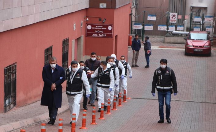 Kayseri’de silahlı suç örgütüne operasyonda gözaltına alınan 8 kişi adliyeye sevk edildi