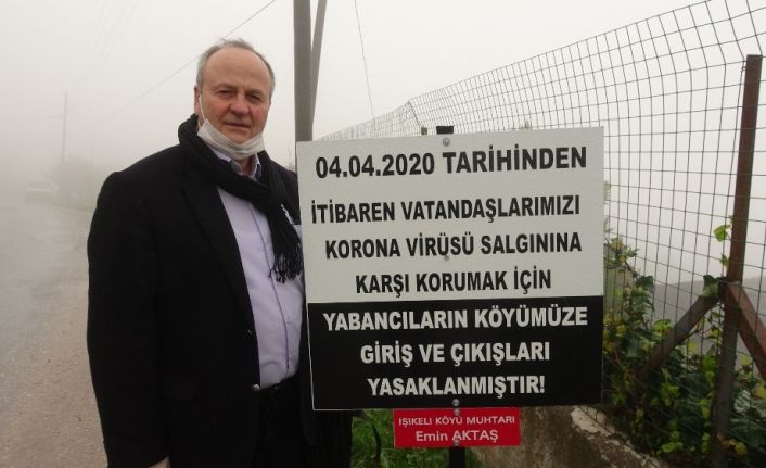 Korona virüse karşı köy girişinde 24 saat nöbet tutuluyor